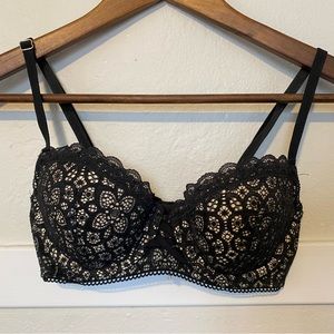 Victoria’s Secret Dream Angels Lined Demi Bra - size 32C